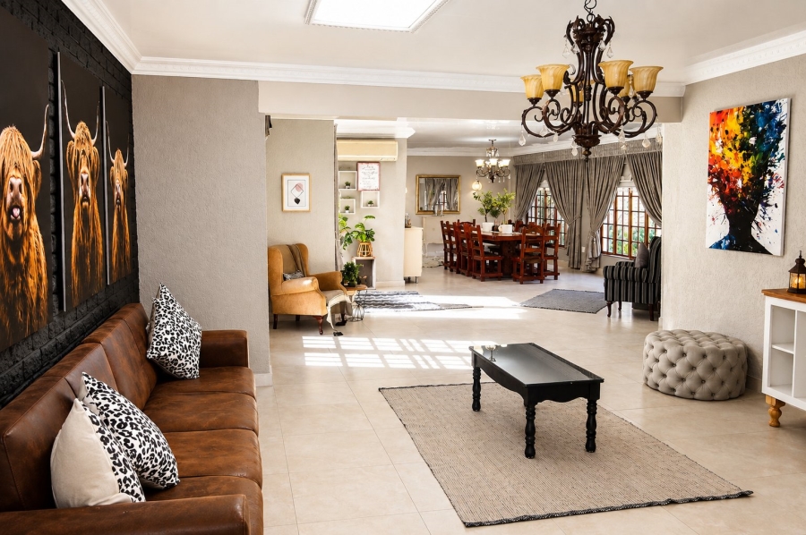 5 Bedroom Property for Sale in Wilkoppies North West